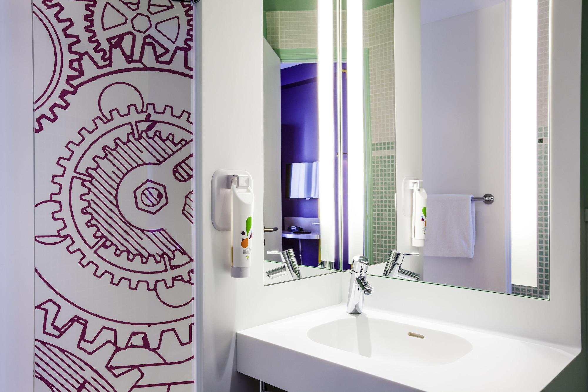Ibis Styles Paris Mairie De Clichy Hotell Eksteriør bilde